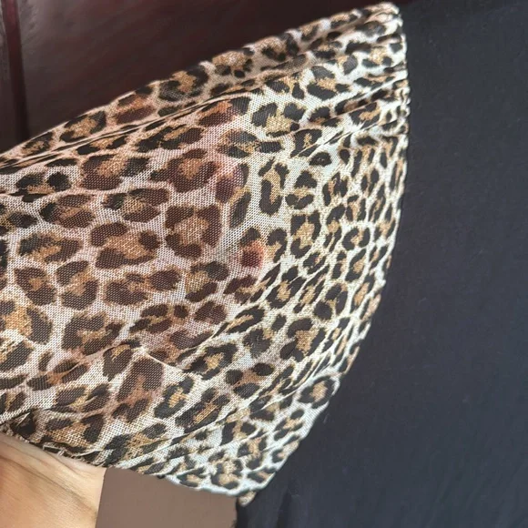 Ragdoll Women’s XL Soft Black Tee with Leopard Print Sheer Puff Sleeves Blouse - Picture 5 of 5